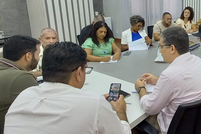 SINPROAC pressiona Governo por reajuste salarial em reunião com Secretário de Educação
